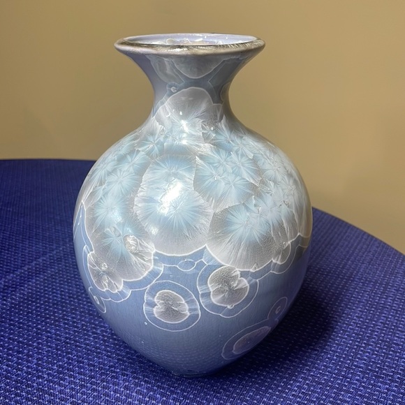 Bill Campbell Crystalline light Blue/Grey Glaze Art vase 9.5